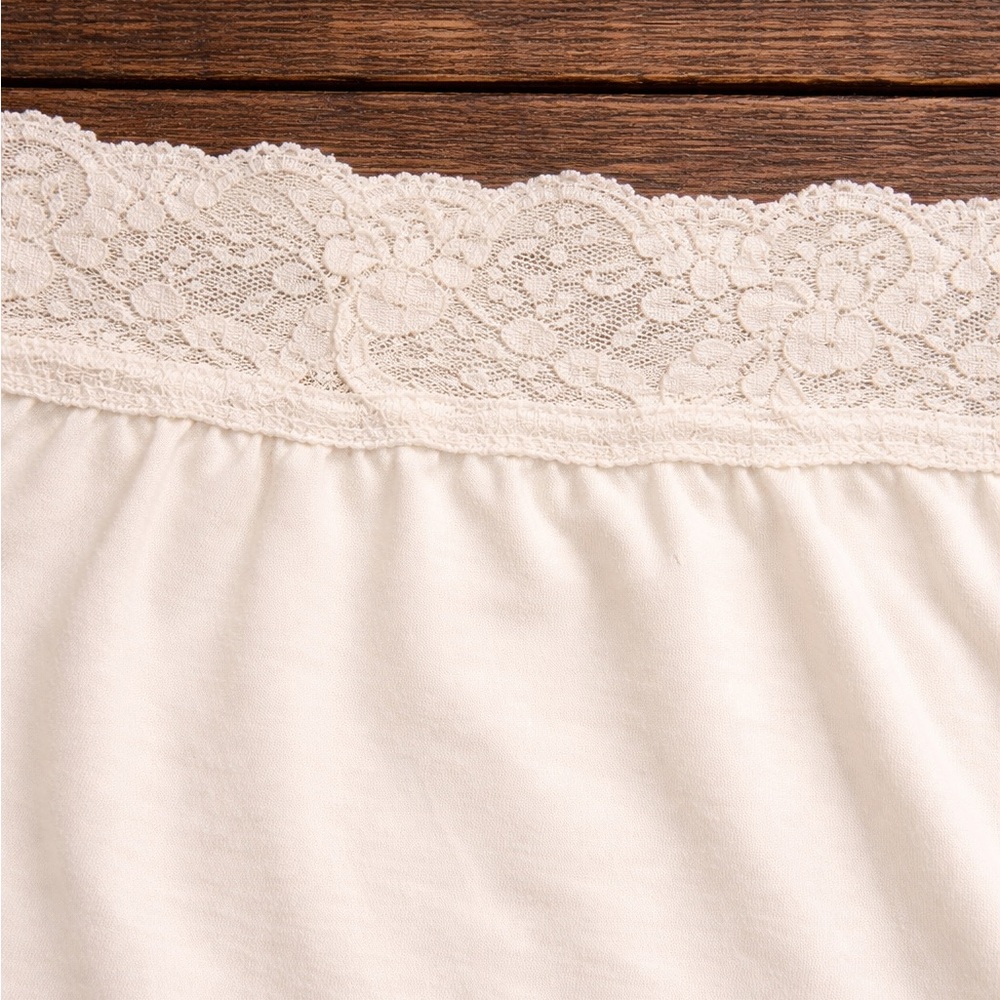 Vanity Fair Half Slip XL 24” Star White Lace Waist NWT - Picture 3 of 6